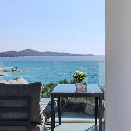 Aqua Apartment *