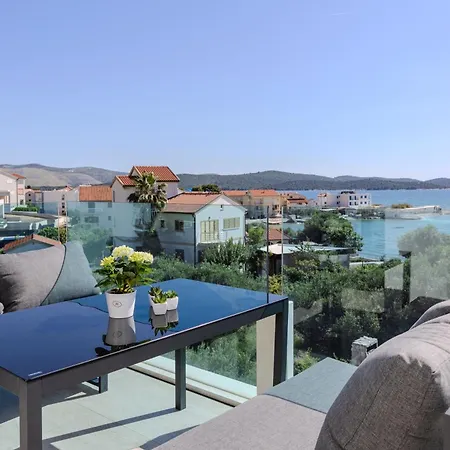 Aqua Apartment *