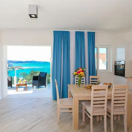 Aqua Apartment